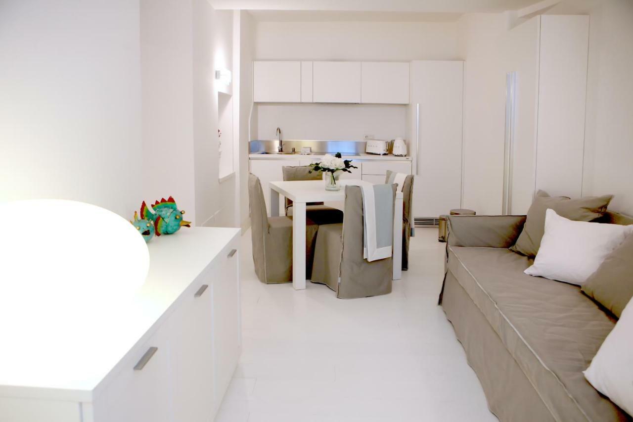 White Stylish Apartments 비코에쿠엔세 외부 사진