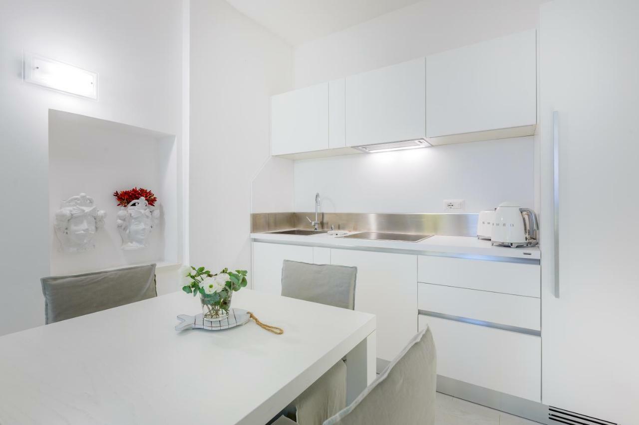 White Stylish Apartments 비코에쿠엔세 외부 사진