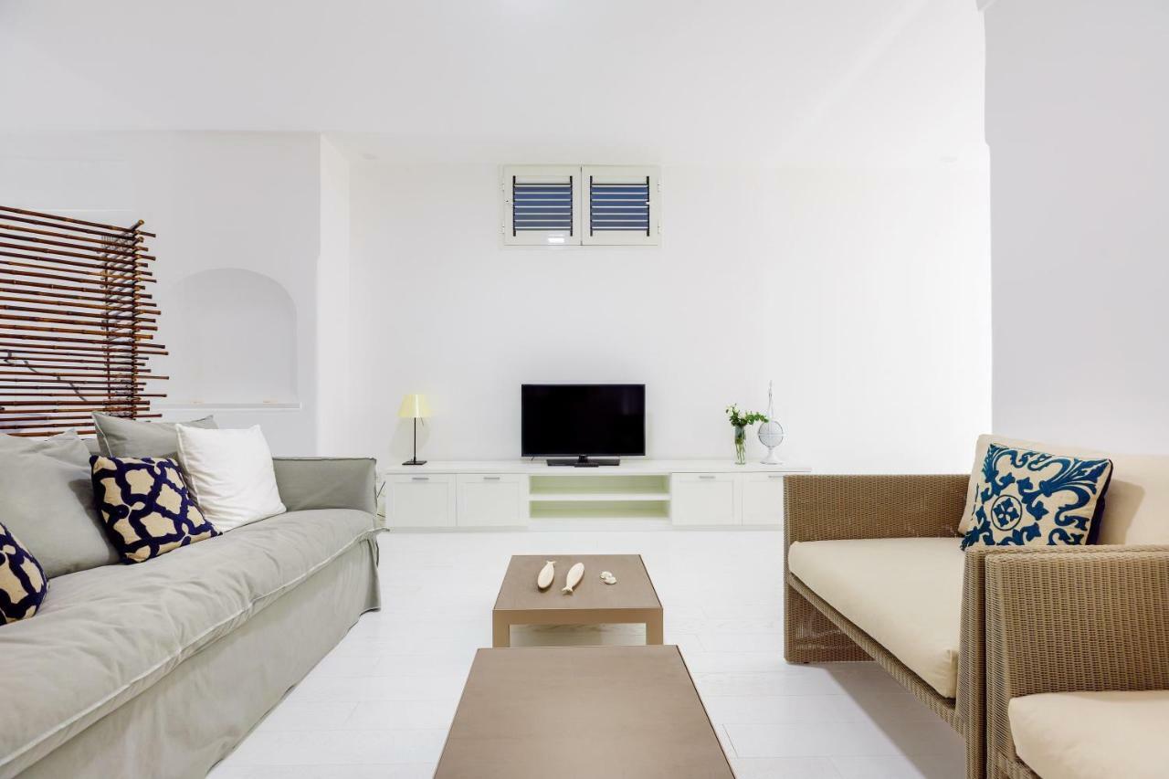 White Stylish Apartments 비코에쿠엔세 외부 사진