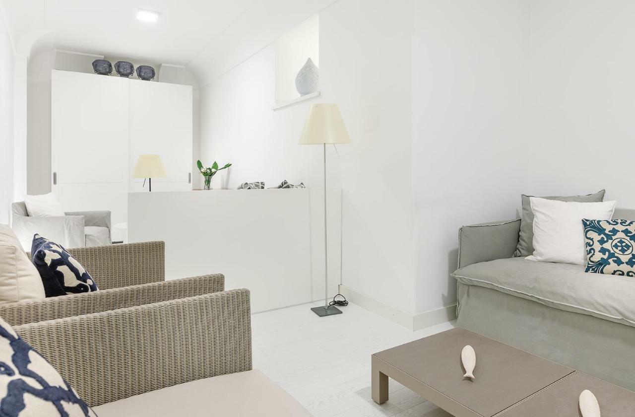 White Stylish Apartments 비코에쿠엔세 외부 사진